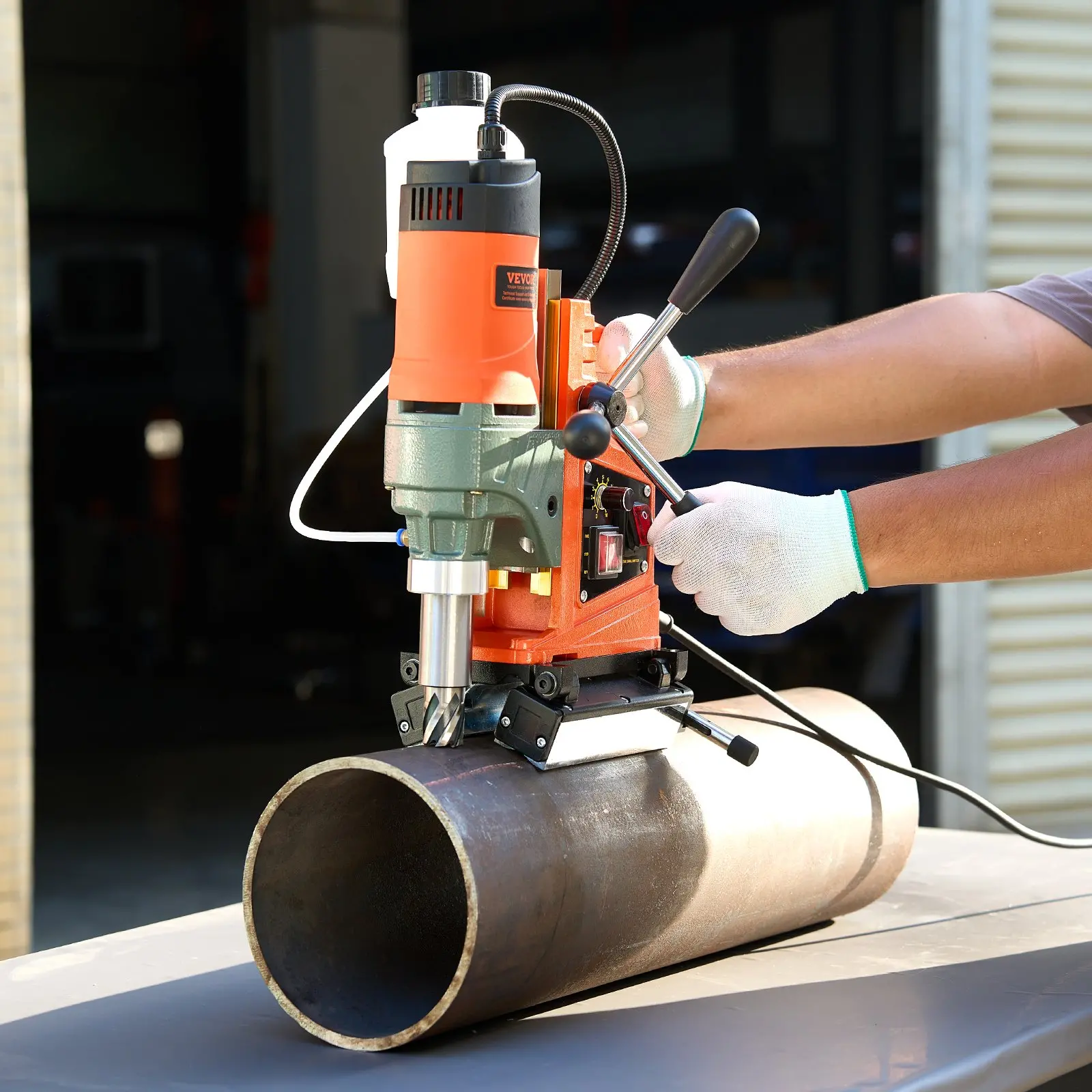 VEVOR Magnetic Drill Press, 1400 W, 2 inch Boring Diameter, 0-750 RPM Speed, Reversible Direction, Mag Drill Press for Metal Surface, Electric Drilling Machine for Industrial and Home Improvement - Image 7